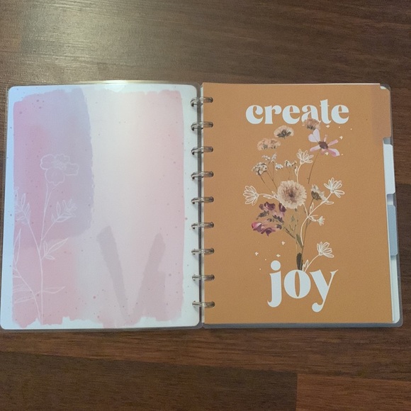 Happy Planner Notebook - Picture 2 of 7